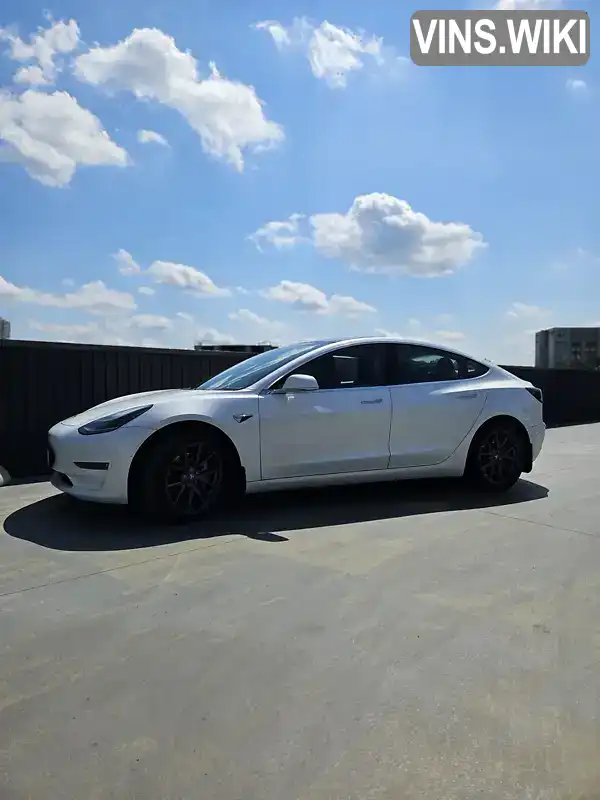 Tesla Model 3 2019, фото з оголошення 2 з 21, VIN 5YJ3E7EB4LF566931