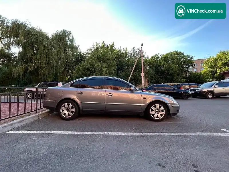 Volkswagen Passat 2002, фото з оголошення 1 з 12, VIN WVWZZZ3BZ3P054862