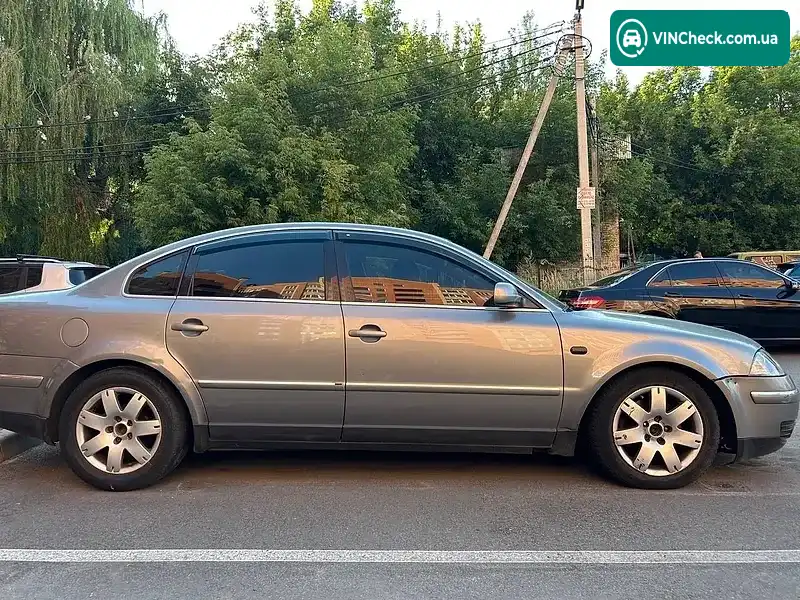Volkswagen Passat 2002, фото з оголошення 2 з 12, VIN WVWZZZ3BZ3P054862