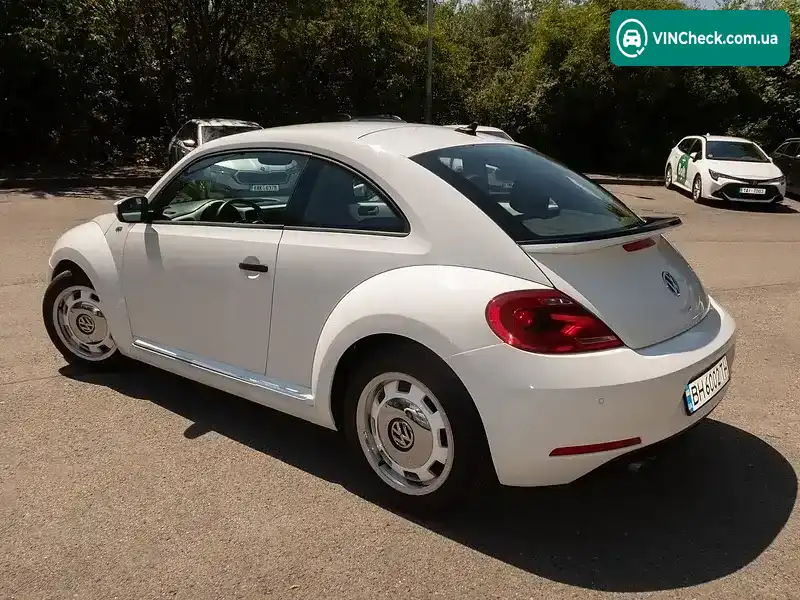 Volkswagen Beetle 2016, фото з оголошення 2 з 9, VIN 3VWF17AT2GM636013