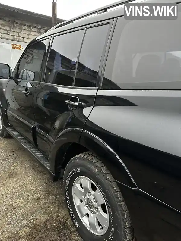 Mitsubishi Pajero 2005, фото з оголошення 2 з 14, VIN JMYLRV73W6J703527