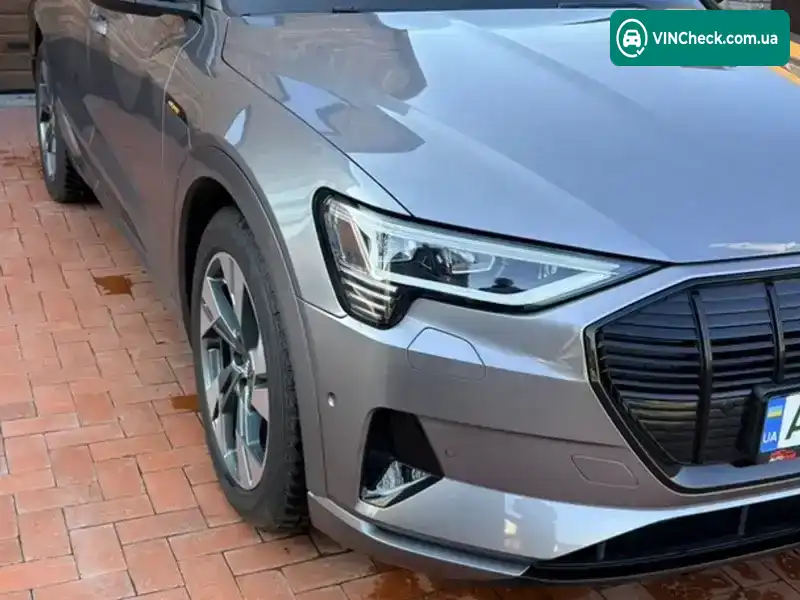 Audi e-tron 2019, фото з оголошення 1 з 20, VIN WAUZZZGE6LB019998
