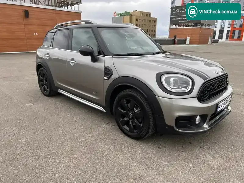 MINI Countryman 2017, фото з оголошення 2 з 20, VIN WMZYV5C38H3E02529