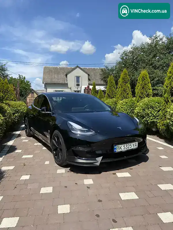 Tesla Model 3 2019, фото з оголошення 2 з 21, VIN 5YJ3E7EBXLF589405