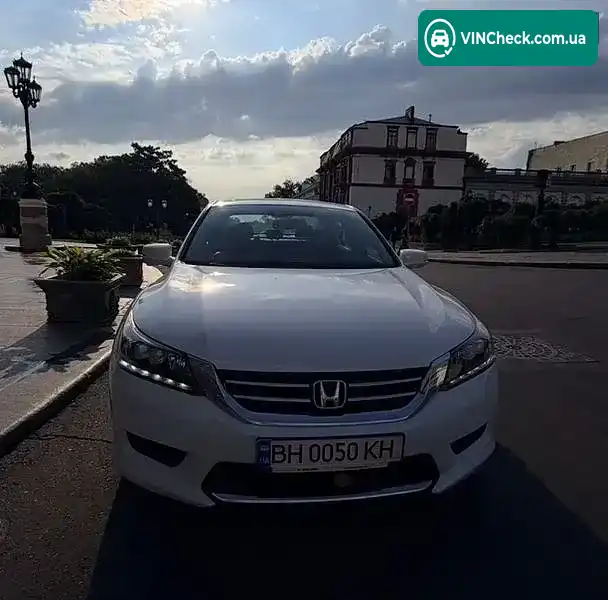 Honda Accord 2014, фото з оголошення 2 з 18, VIN 1HGCR6F79FA003204