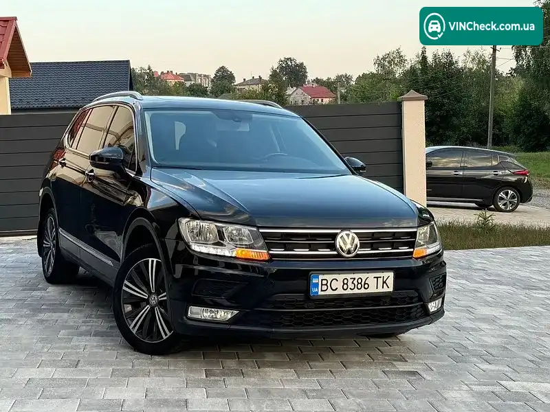 Volkswagen Tiguan 2017, фото з оголошення 1 з 20, VIN 3VV2B7AX8JM032914