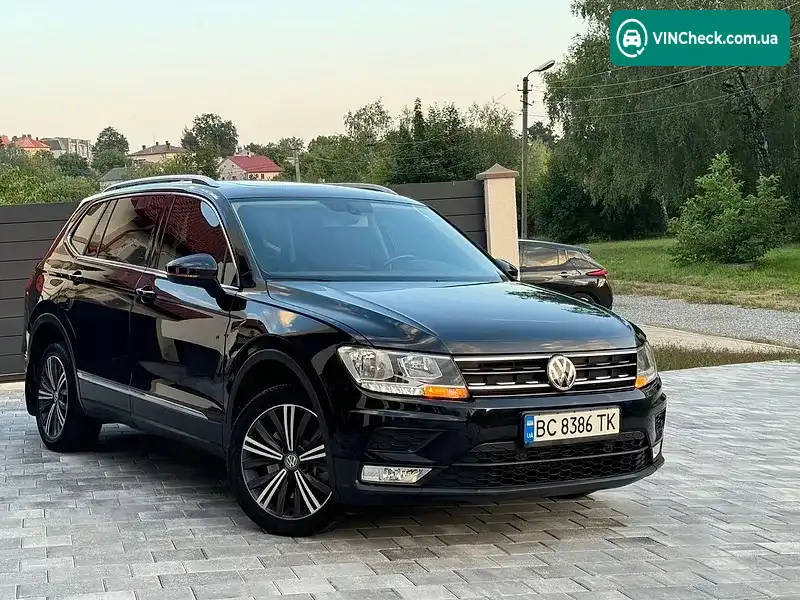 Volkswagen Tiguan 2017, фото з оголошення 2 з 20, VIN 3VV2B7AX8JM032914