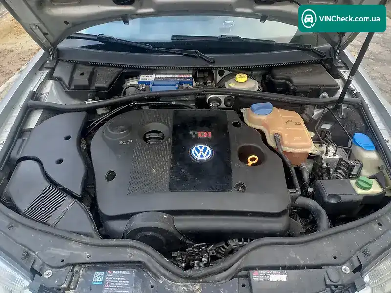 Volkswagen Passat 2000, фото з оголошення 2 з 17, VIN WVWZZZ3BZYE283428