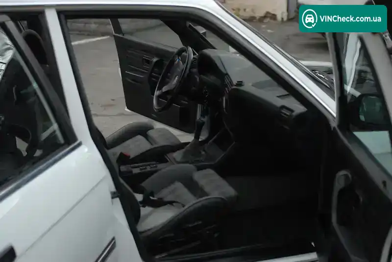 BMW 3 Series 1987, фото з оголошення 2 з 21, VIN WBAAC510701759713