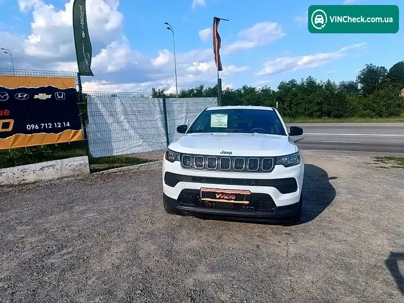 Jeep Compass 2023, фото з оголошення 2 з 10, VIN 3C4NJDAN1PT564452