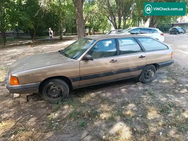 Audi 100 1983, фото з оголошення 1 з 4, VIN WAUZZZ44ZEA007512