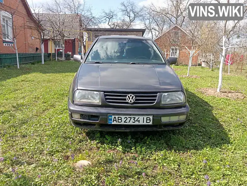 Volkswagen Vento 1994, фото з оголошення 1 з 12, VIN WVWZZZ1HZRW603932