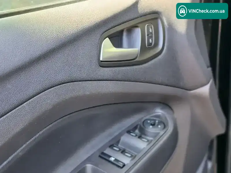 Ford Escape 2018, фото з оголошення 2 з 20, VIN 1FMCU9HD4JUC66558