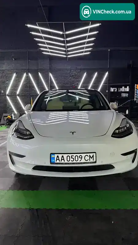 Tesla Model 3 2019, фото з оголошення 1 з 21, VIN 5YJ3E1EB2KF368134