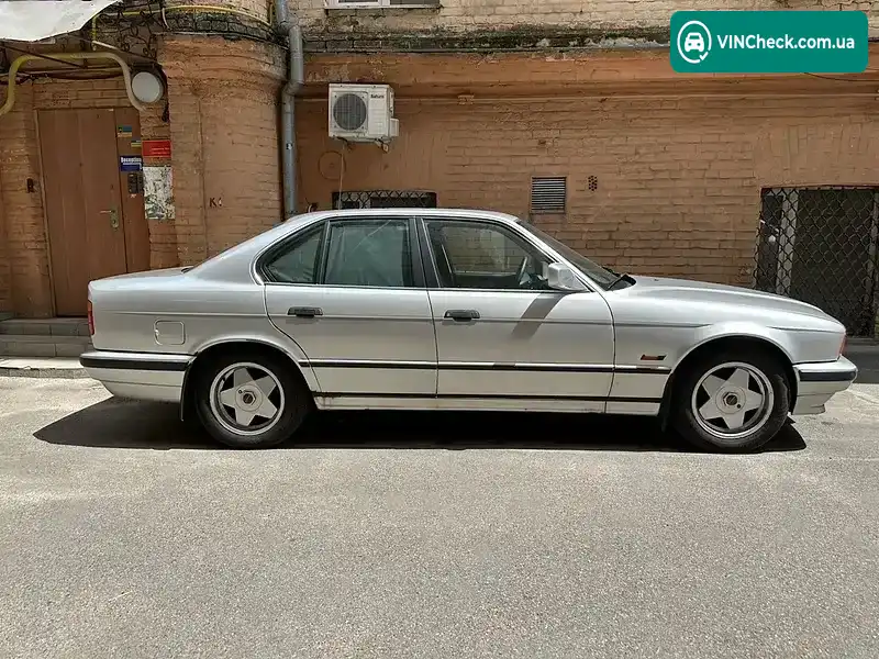 BMW 5 Series 1988, фото з оголошення 2 з 11, VIN WBAHB110303602582