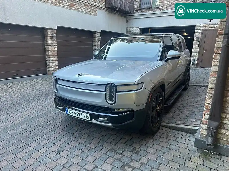 Rivian R1S 2023, фото з оголошення 1 з 13, VIN 7PDSGABA4PN011007