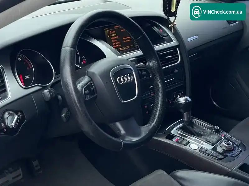 Audi A5 2009, фото з оголошення 2 з 20, VIN WAUZZZ8T0AA016076