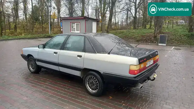 Audi 100 1986, фото з оголошення 1 з 11, VIN WAUZZZ44ZGN149671