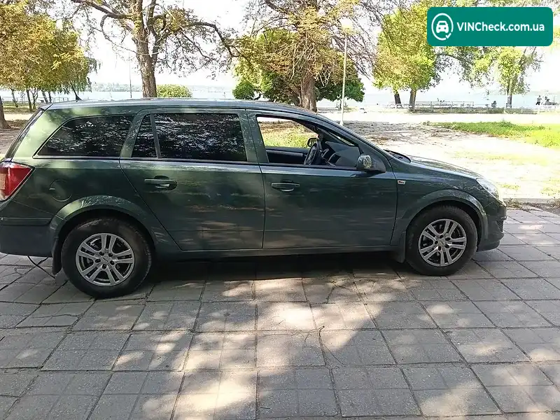 Opel Astra 2009, фото з оголошення 1 з 4, VIN W0L0AHL3592137203