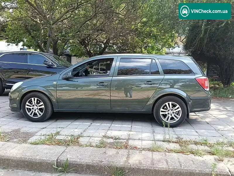 Opel Astra 2009, фото з оголошення 2 з 4, VIN W0L0AHL3592137203