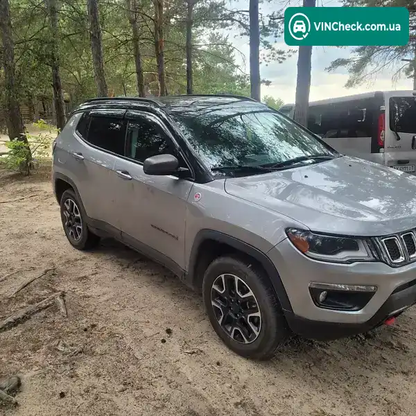 Jeep Compass 2019, фото з оголошення 2 з 10, VIN 3C4NJDDB7KT771485