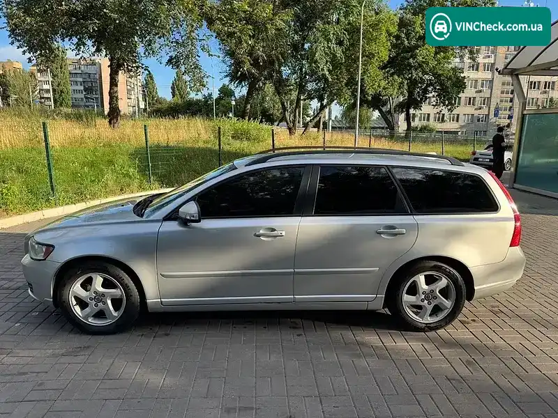 Volvo V50 2010, фото з оголошення 2 з 20, VIN YV1MW76F2B2590681
