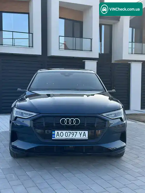 Audi e-tron 2019, фото з оголошення 2 з 20, VIN WAUZZZGE8KB017362