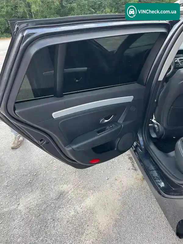 Renault Laguna 2008, фото з оголошення 2 з 12, VIN VF1KT190E39689916