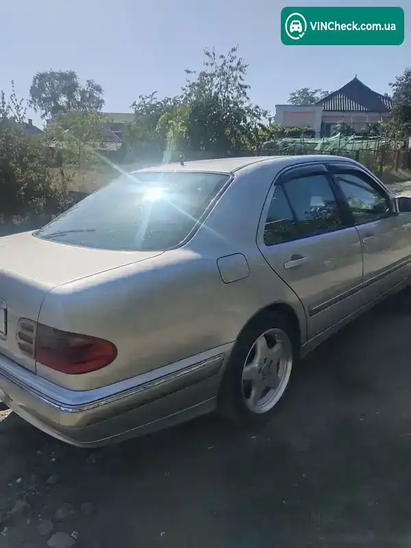 Mercedes-Benz E-Class 2001, фото з оголошення 1 з 9, VIN WDB2100161B278200