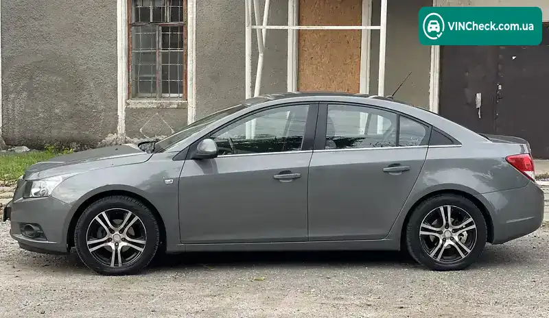 Chevrolet Cruze 2009, фото з оголошення 2 з 11, VIN KL1JA6959AK503676