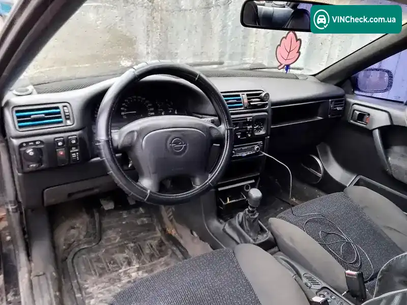 Opel Calibra 1991, фото з оголошення 1 з 9, VIN W0L000085M9005027