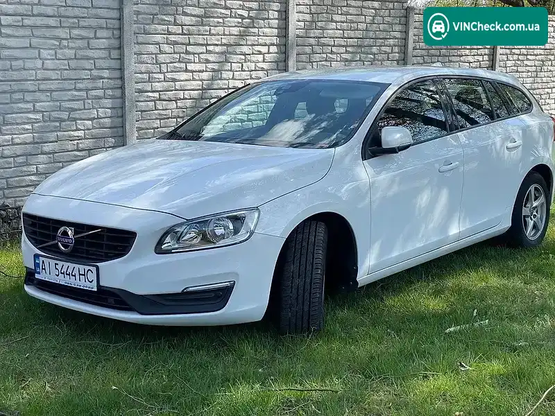 Volvo V60 2017, фото з оголошення 1 з 21, VIN YV1FWA5C6H1341163
