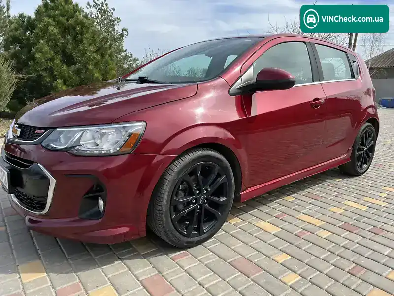 Chevrolet Sonic 2018, фото з оголошення 2 з 21, VIN 1G1JF6SB8J4118014