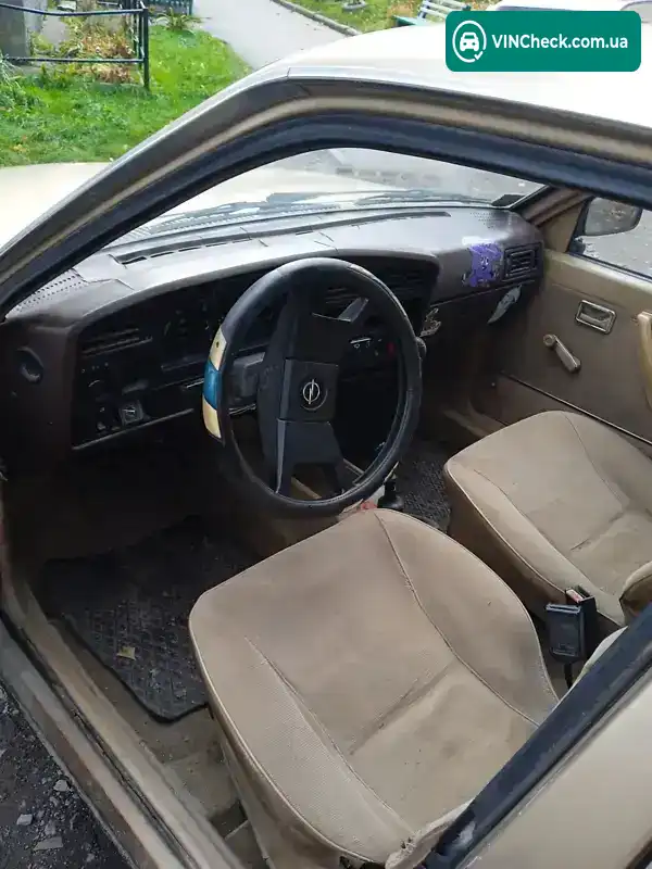 Opel Ascona 1981, фото з оголошення 1 з 10, VIN W0L000087C1100261