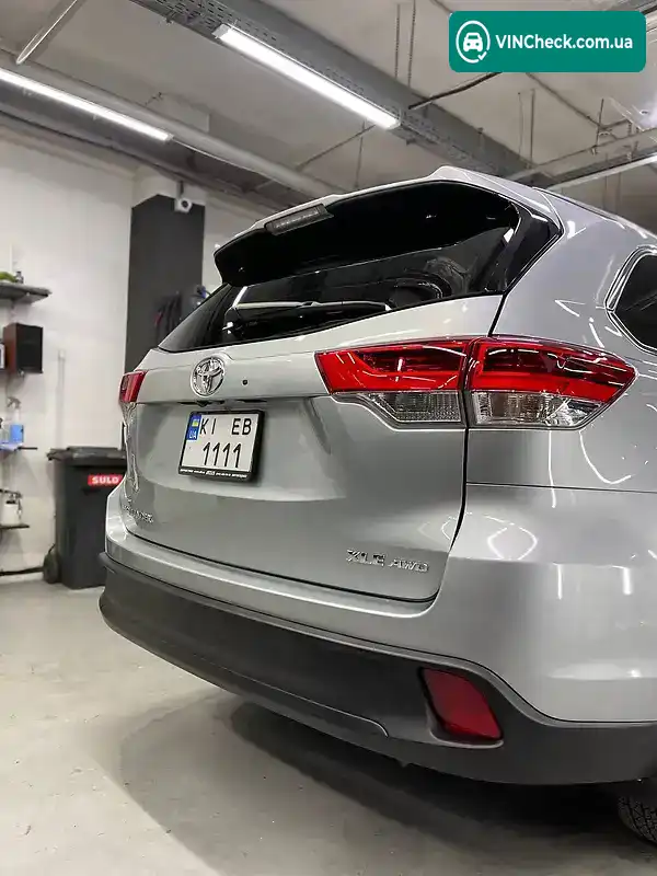 Toyota Highlander 2018, фото з оголошення 2 з 15, VIN 5TDJZRFH0JS827653