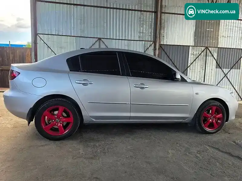 Mazda 3 2005, фото з оголошення 2 з 17, VIN JMZBK12Z251229474