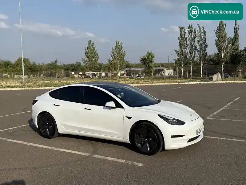 Tesla Model 3 2023, фото з оголошення 2 з 21, VIN 5YJ3E1EB7PF603408