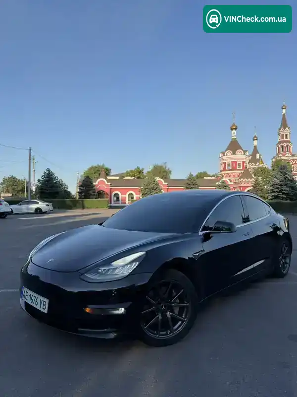 Tesla Model 3 2018, фото з оголошення 2 з 21, VIN 5YJ3E1EA2JF151897