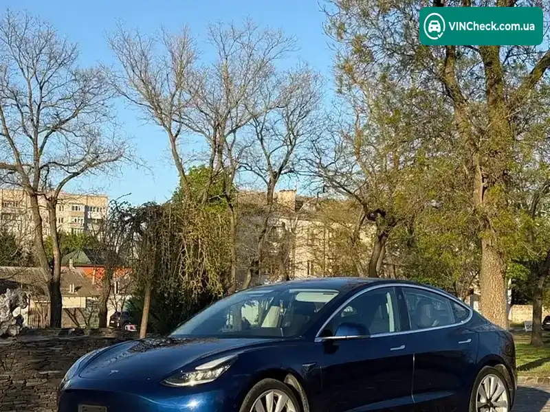 Tesla Model 3 2018, фото з оголошення 2 з 9, VIN 5YJ3E1EA8JF076512