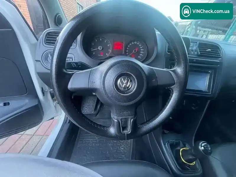 Volkswagen Polo 2013, фото з оголошення 2 з 15, VIN XW8ZZZ61ZDG051986