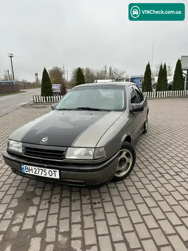 Opel Vectra 1992, фото з оголошення 2 з 11, VIN W0L000087N5119844