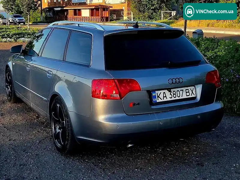 Audi A4 2005, фото з оголошення 2 з 21, VIN WAUZZZ8E36A052918