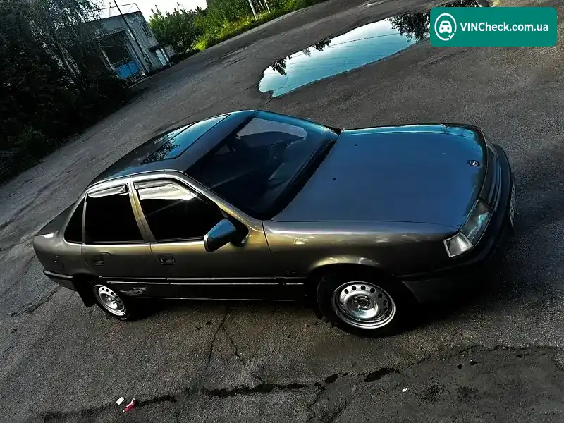 Opel Vectra 1992, фото з оголошення 2 з 16, VIN W0L000087NC001096