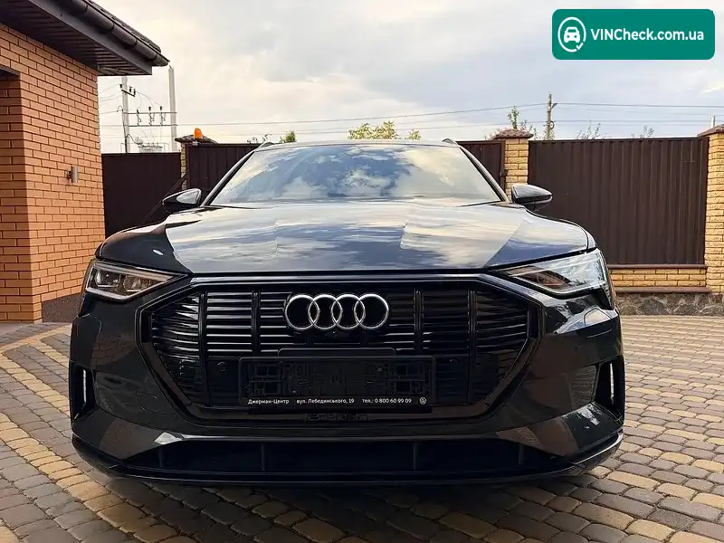 Audi e-tron 2022, фото з оголошення 2 з 20, VIN WA1AAAGE4NB038247