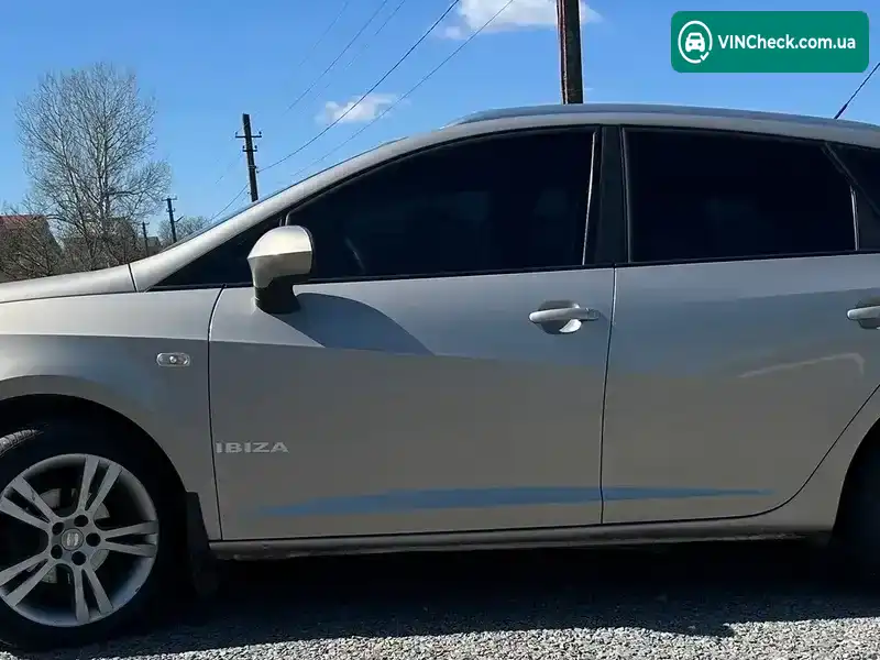 SEAT Ibiza 2010, фото з оголошення 2 з 13, VIN VSSZZZ6JZBR041514