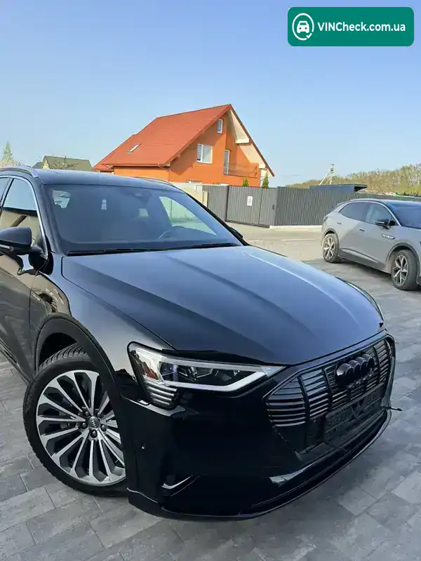 Audi e-tron 2019, фото з оголошення 1 з 8, VIN WA1VAAGE2KB012940