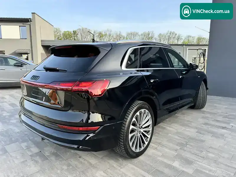 Audi e-tron 2019, фото з оголошення 2 з 8, VIN WA1VAAGE2KB012940