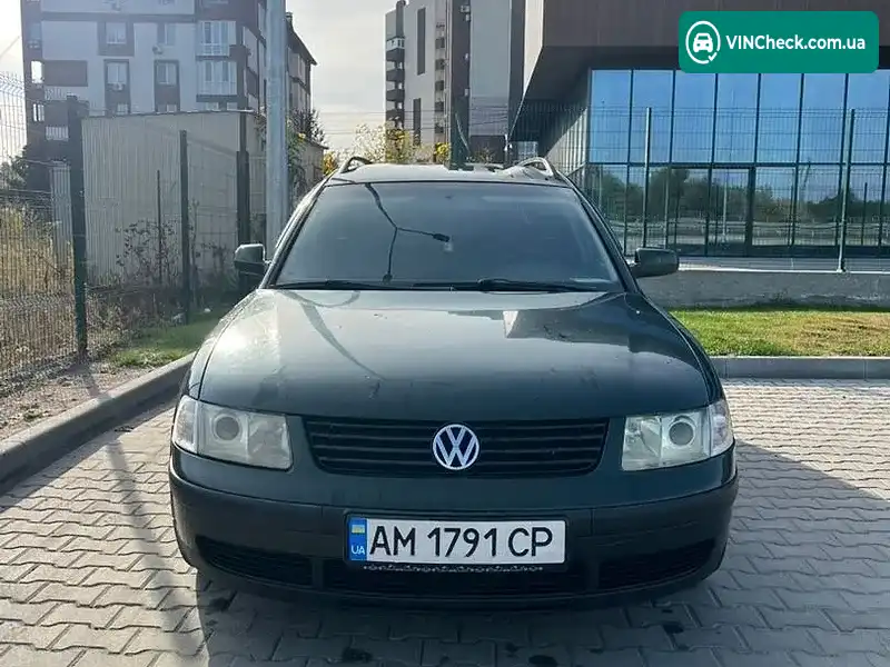 Volkswagen Passat 1998, фото з оголошення 2 з 9, VIN WVWZZZ3BZXE155307