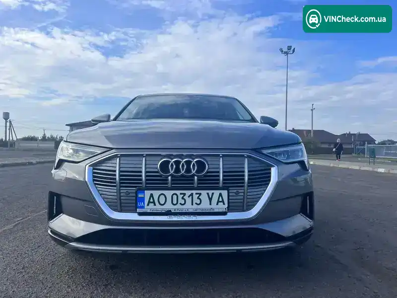Audi e-tron 2019, фото з оголошення 1 з 20, VIN WAUZZZGE0KB014195