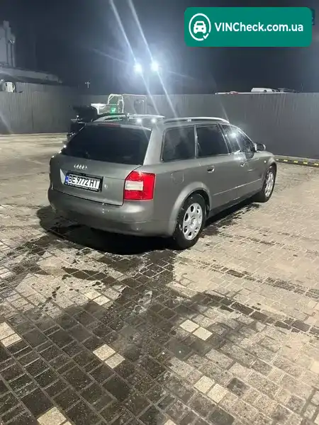 Audi A4 2002, фото з оголошення 2 з 12, VIN WAUZZZ8E92A206039